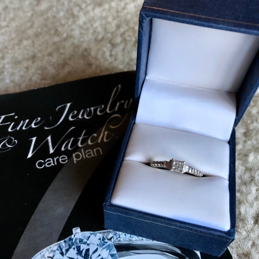 Sterling Silver, 1CT Diamond Ring, Size 5.5